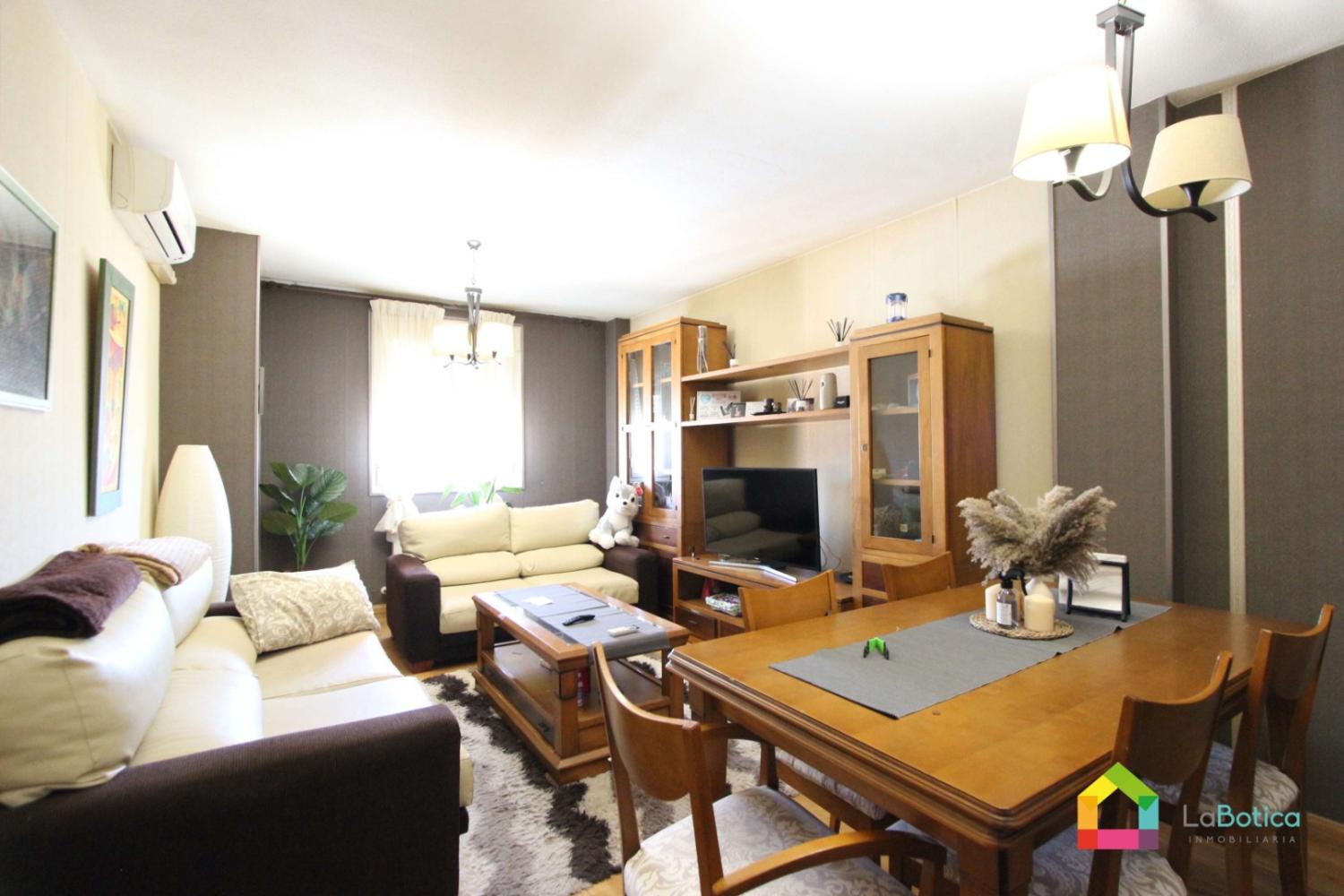 Piso En Venta en Santa Barbara, por la Botica Inmobiliaria